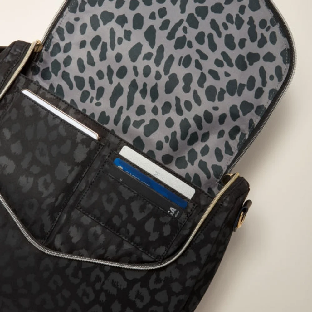 Lady Boss Shoulder Bag Black - Stella&Dot - Picture 4 of 7